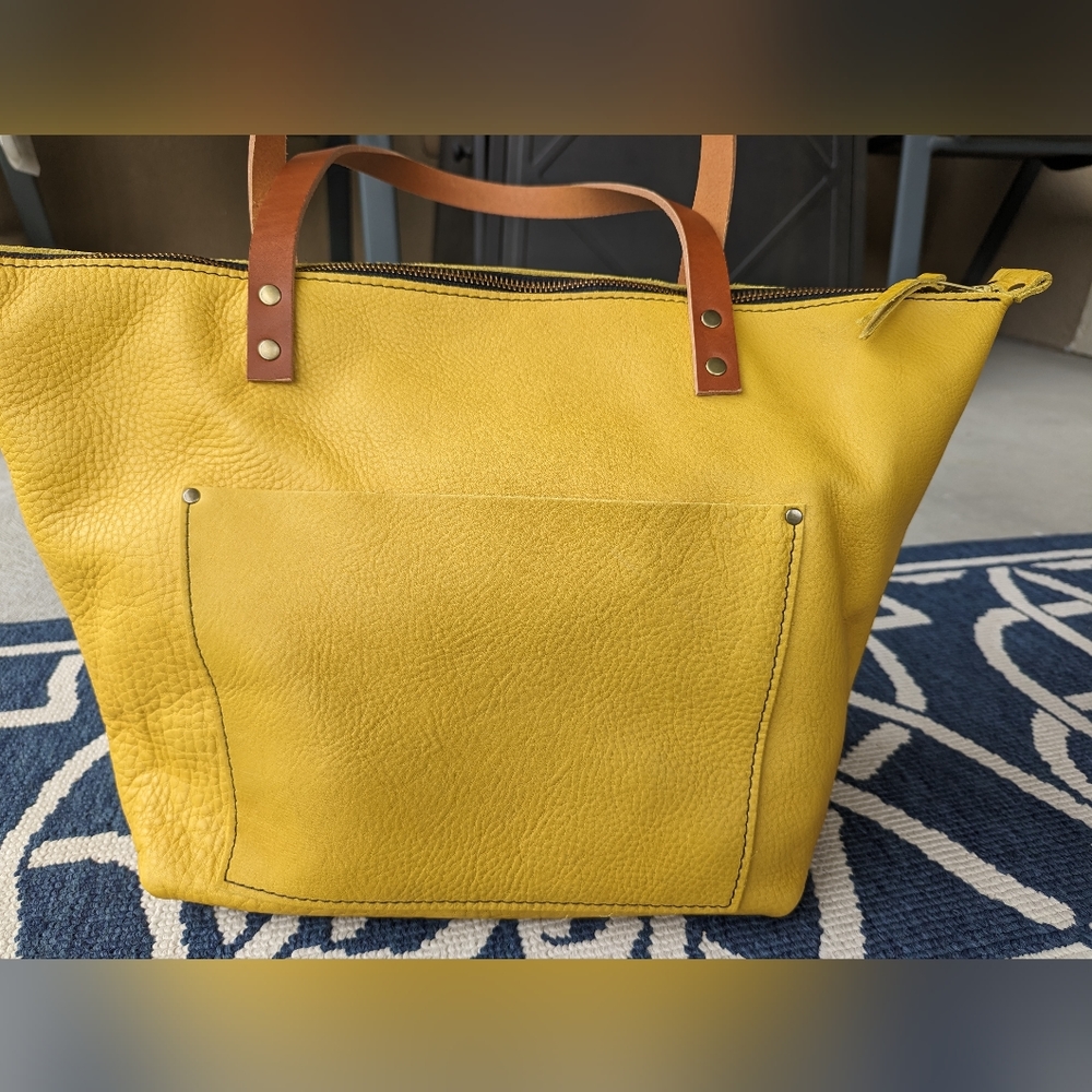 Portland Leather Large Zip Pomelo Tote With Tandles